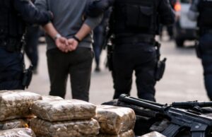 Maxi Operazione Antimafia contro traffico di armi e droga Maxi Operazione Antimafia contro traffico di armi e droga