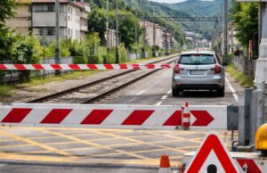 Salerno, il sindaco Petta richiede interventi urgenti per il passaggio a livello di Baronissi Salerno, il sindaco Petta richiede interventi urgenti per il passaggio a livello di Baronissi