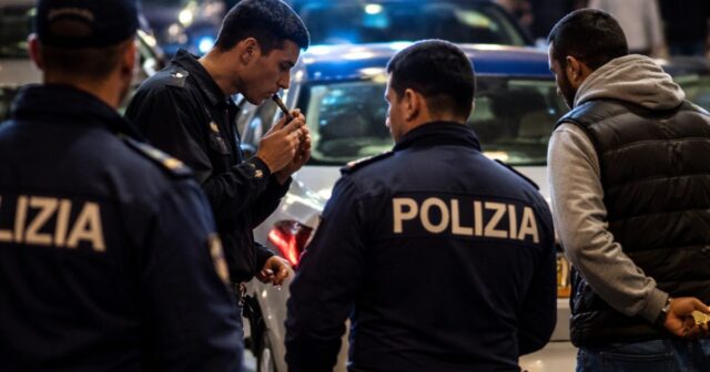 Stretta della Polizia su ubriachezza e parcheggiatori abusivi Stretta della Polizia su ubriachezza e parcheggiatori abusivi