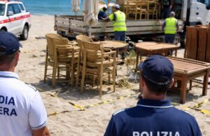 Blitz della Guardia Costiera ad Ascea Marina contro l’occupazione abusiva di demanio marittimo Blitz della Guardia Costiera ad Ascea Marina contro l'occupazione abusiva di demanio marittimo