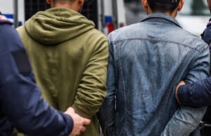 Due marocchini trasferiti nei centri per il rimpatrio dopo controlli sull’immigrazione irregolare Due marocchini trasferiti nei centri per il rimpatrio dopo controlli sull'immigrazione irregolare