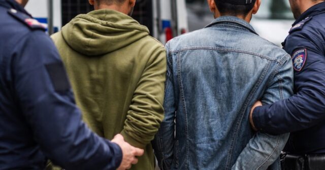 Due marocchini trasferiti nei centri per il rimpatrio dopo controlli sull'immigrazione irregolare