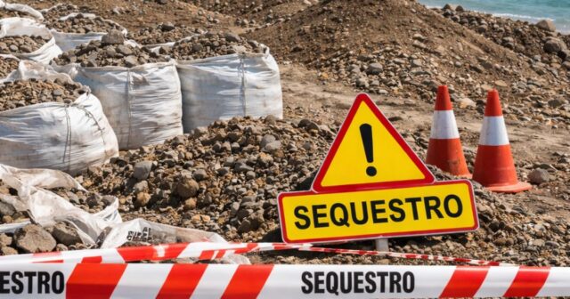 Sequestro a Cetara per ripascimento con materiale inadeguato Sequestro a Cetara per ripascimento con materiale inadeguato