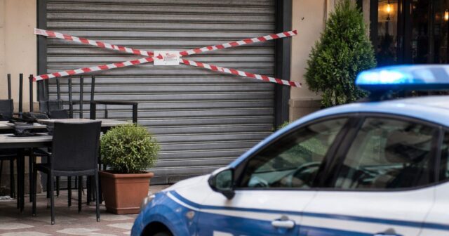 Chiusura di un locale a Sarno per motivi di ordine pubblico Chiusura di un locale a Sarno per motivi di ordine pubblico