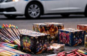 Controlli della Polizia Municipale a Salerno: sanzionate persone per fuochi d’artificio Controlli della Polizia Municipale a Salerno: sanzionate persone per fuochi d'artificio