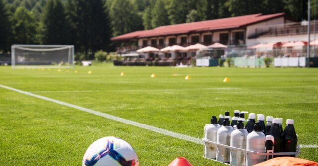 Gaetano Vastola visita il ritiro della Salernitana a Cascia e parla delle ambizioni della squadra Gaetano Vastola visita il ritiro della Salernitana a Cascia e parla delle ambizioni della squadra