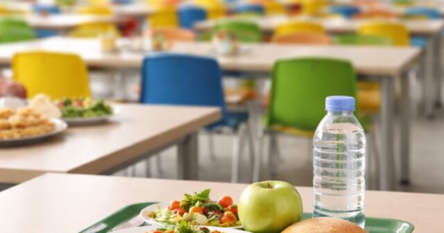 Il servizio di refezione scolastica a Salerno partirà il 22 settembre Il servizio di refezione scolastica a Salerno partirà il 22 settembre