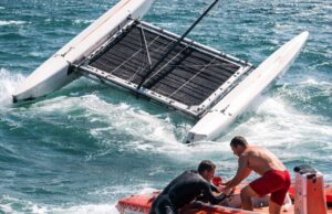 Incidente in mare nel Cilento: un uomo salvato dopo il ribaltamento di un catamarano Incidente in mare nel Cilento: un uomo salvato dopo il ribaltamento di un catamarano