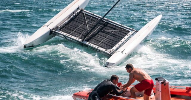 Incidente in mare nel Cilento: un uomo salvato dopo il ribaltamento di un catamarano Incidente in mare nel Cilento: un uomo salvato dopo il ribaltamento di un catamarano