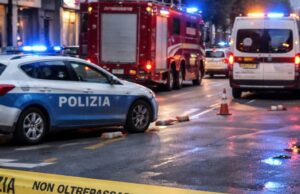 Rapine in serie a Salerno: un uomo armato colpisce farmacia e supermercato Rapine in serie a Salerno: un uomo armato colpisce farmacia e supermercato