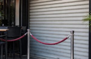Sospensione delle licenze di due locali per motivi di sicurezza a Campagna e Battipaglia Sospensione delle licenze di due locali per motivi di sicurezza a Campagna e Battipaglia