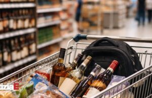 Arrestato un cittadino straniero per tentata rapina in un supermercato di Salerno Arrestato un cittadino straniero per tentata rapina in un supermercato di Salerno