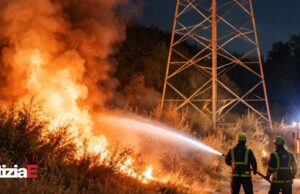 Incendio segnalato in Via della Valle, pronti i vigili del fuoco Incendio segnalato in Via della Valle, pronti i vigili del fuoco