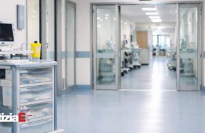 Incendio vicino al pronto soccorso dell’ospedale di Salerno Incendio vicino al pronto soccorso dell'ospedale di Salerno