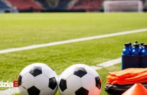 Tonny Vilhena firma con il Willem II dopo l’esperienza a Salerno Tonny Vilhena firma con il Willem II dopo l'esperienza a Salerno